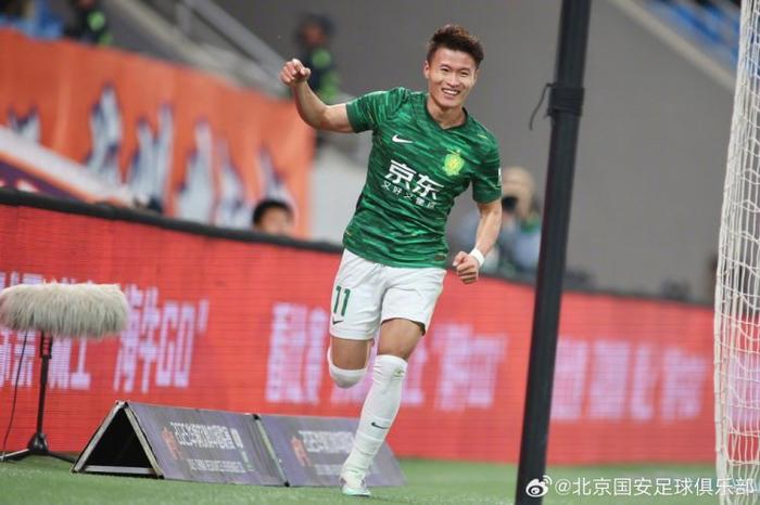 北京中赫国安客场击败上海海港，重振雄风的简单介绍