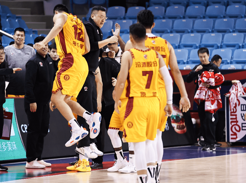 关于安徽男篮取得关键胜利，实现赛季首胜的信息